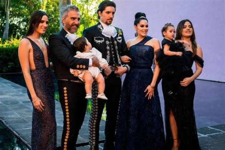 América Guinart Children