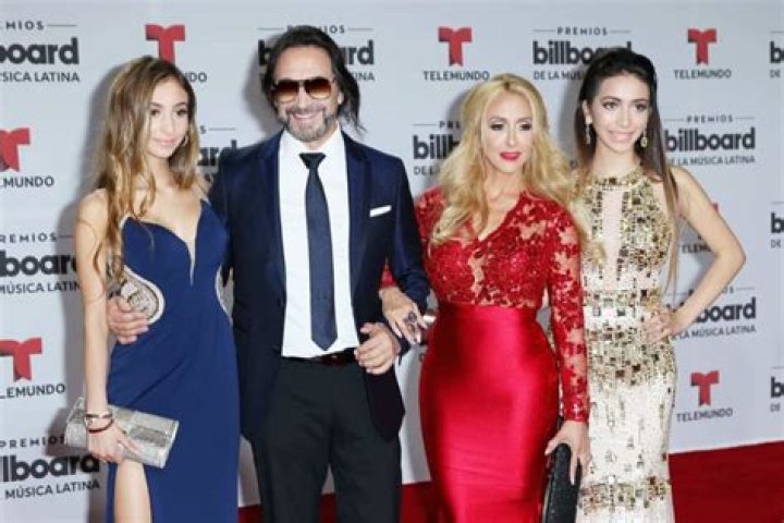 How Old Is Marco Antonio Solis Wife?