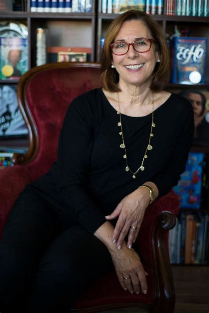 Pam Munoz Ryan ·
