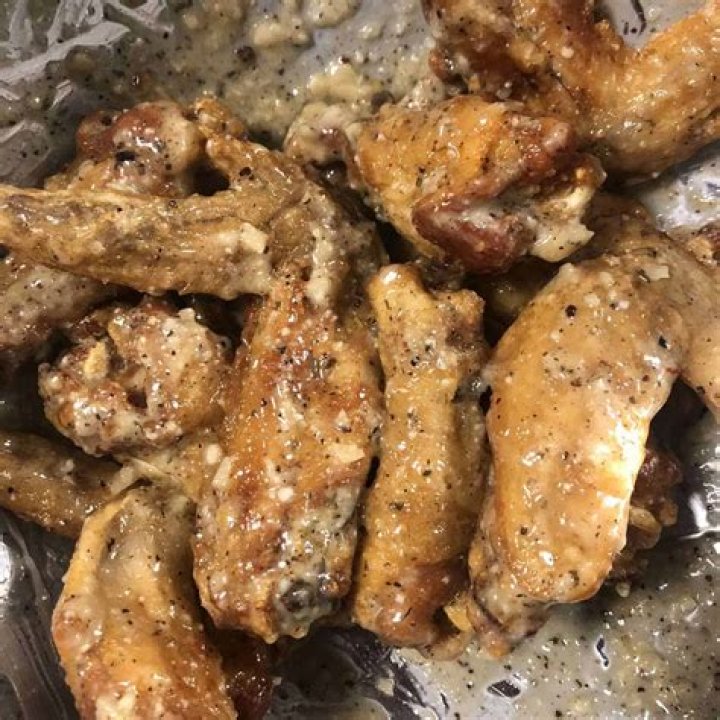 Pizza Hut Garlic Parmesan Wings Explored