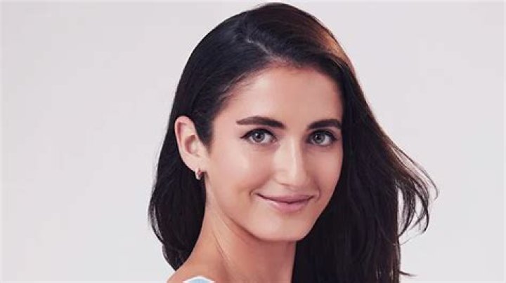 The Bachelor Contestant Ariel Frenkel Has a Family and Siblings Details on Her Ethnicity