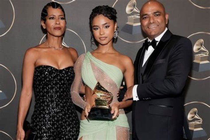 Who Is Sydney Seethal? Singer Tyla Sister Siblings And Brother ·